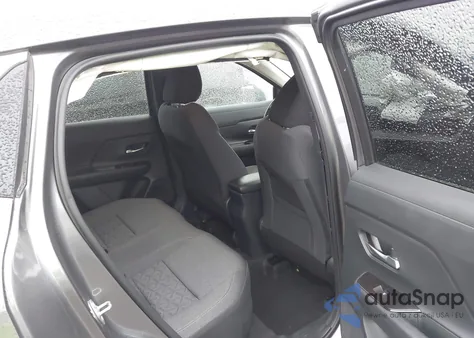 2025 Nissan Kicks Sv Fwd z USA, uszkodzony, nr VIN 3N8AP6CA0SL392012